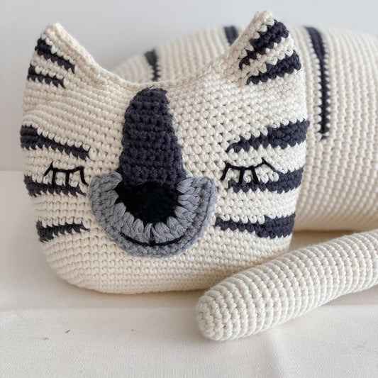 Torey the Tiger- white